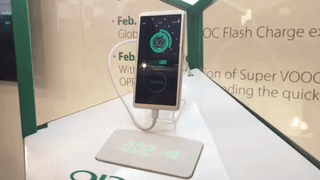 A-prototype-device-showing-Oppos-SuperVOOC-charging-tech