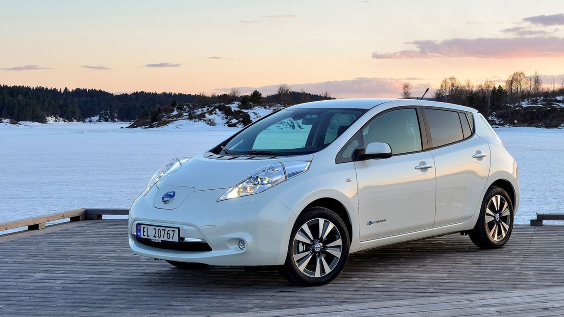 Nissan LEAF — Википедия