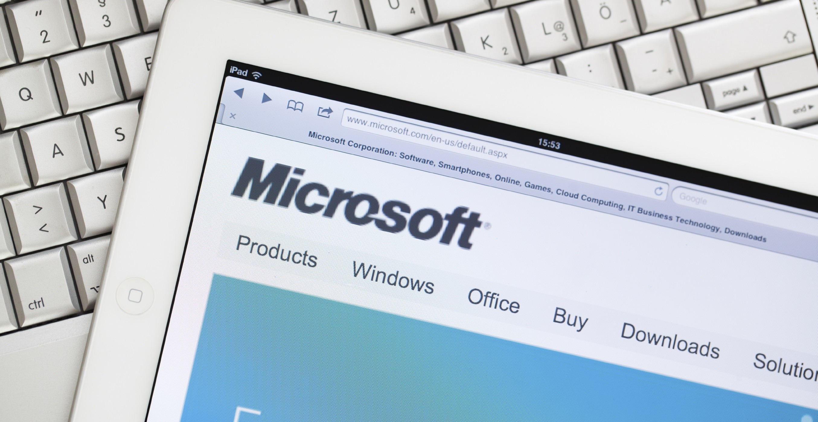 Как Microsoft воюет со спецслужбами, которые хотят тайно просматривать ...