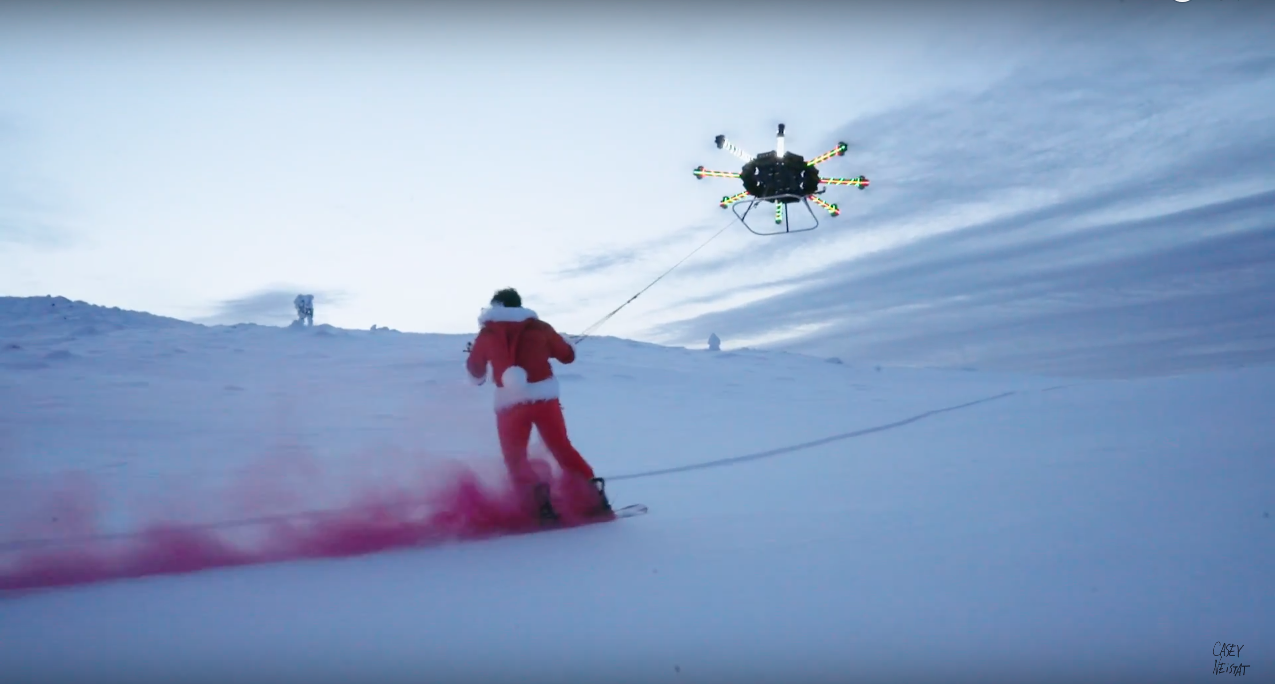 Это надо видеть, Кейси Нейстат летает на дроне — Wylsacom