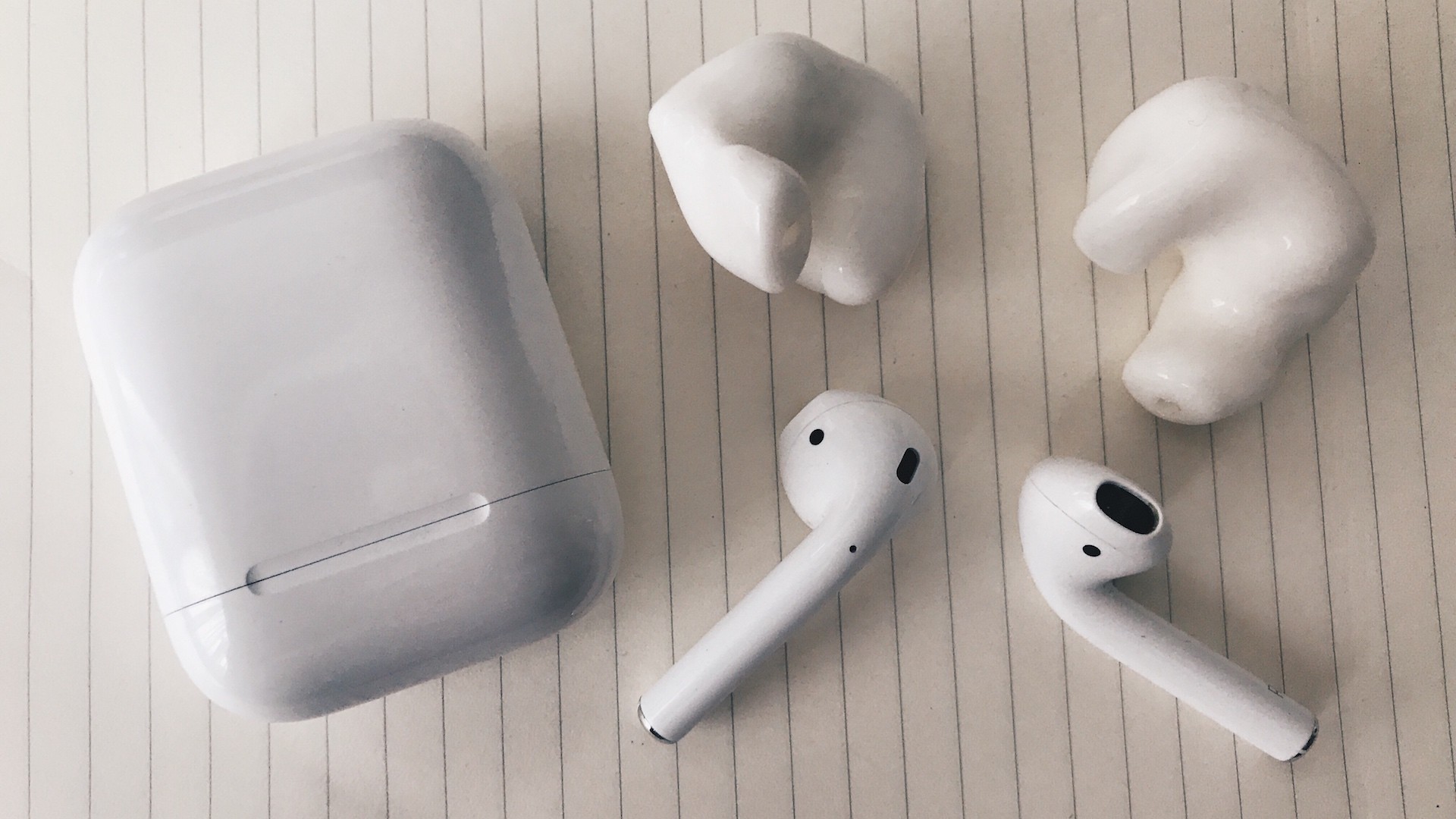 Как поменять амбушюры на airpods