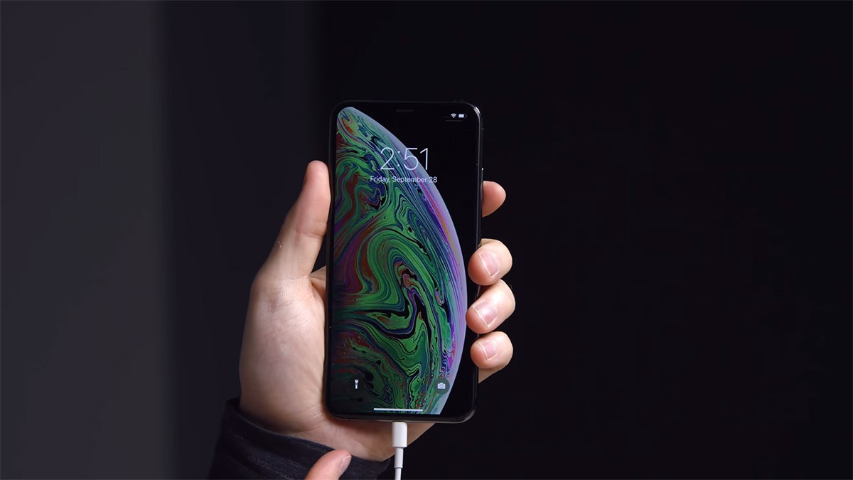 iPhone XS и XS Max не заряжаются, если заблокирован экран — Wylsacom