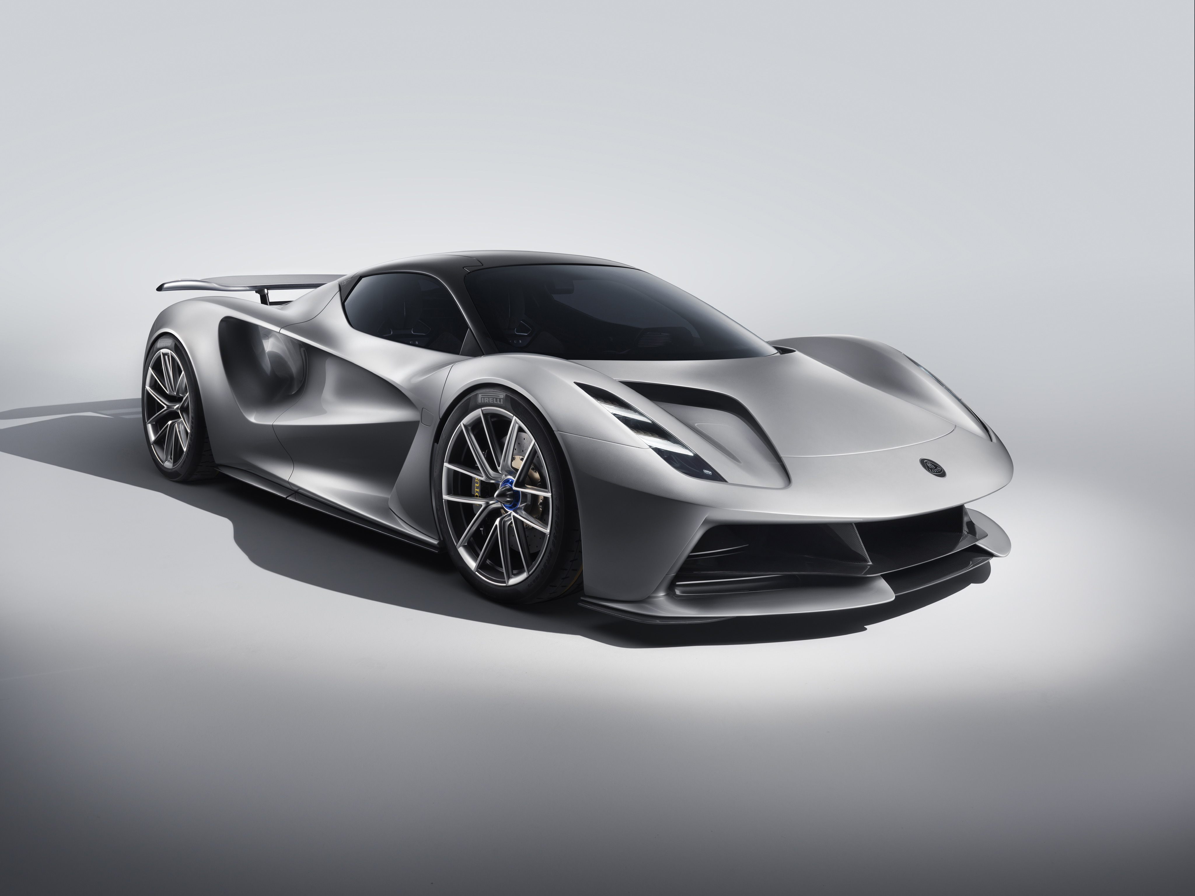 Как выглядит машина лотус Tesla, подвинься. Очень быстрый герой автобанов Lotus Evija заряжается всего за 