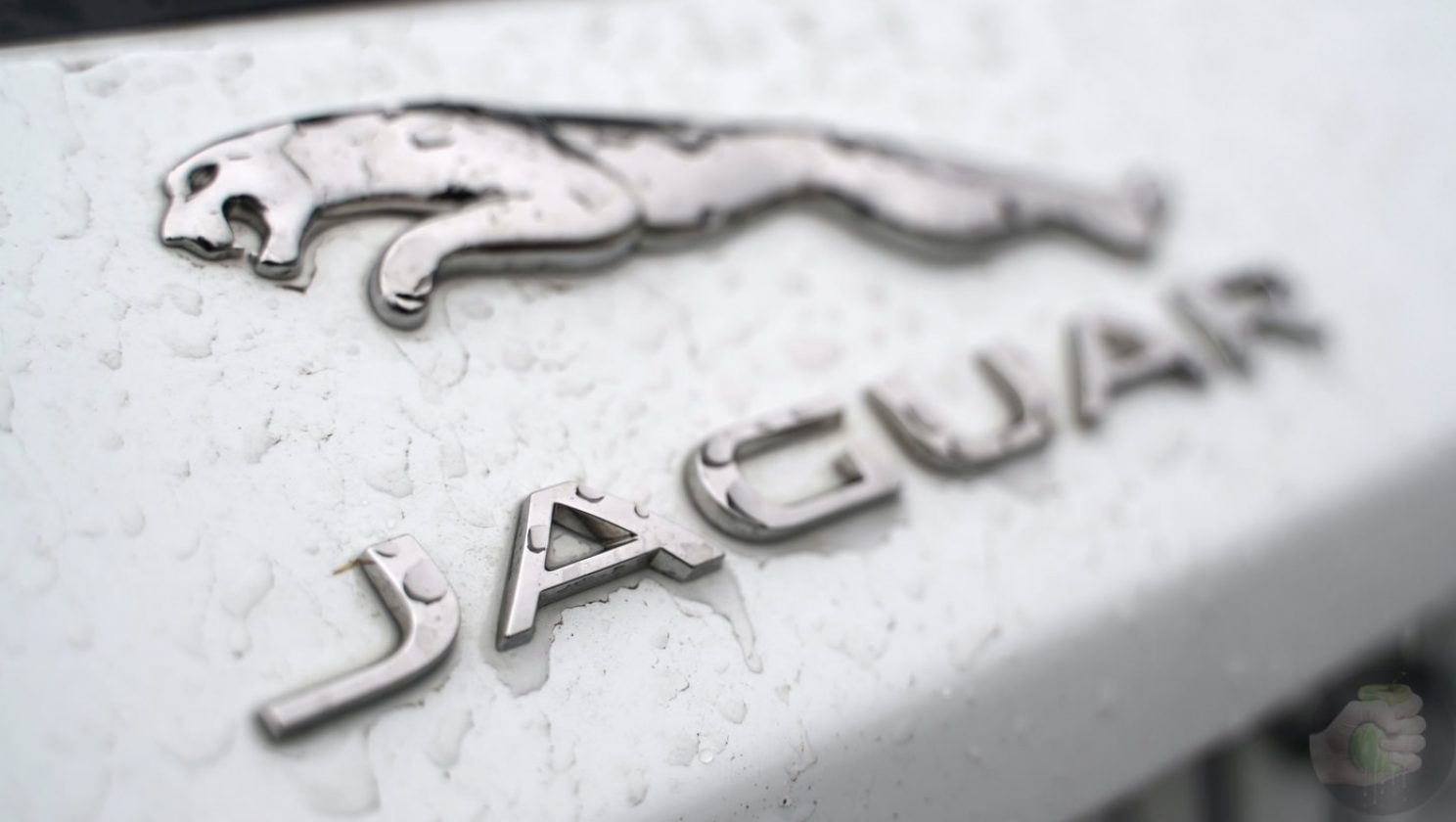 Jaguar E-Pace 10