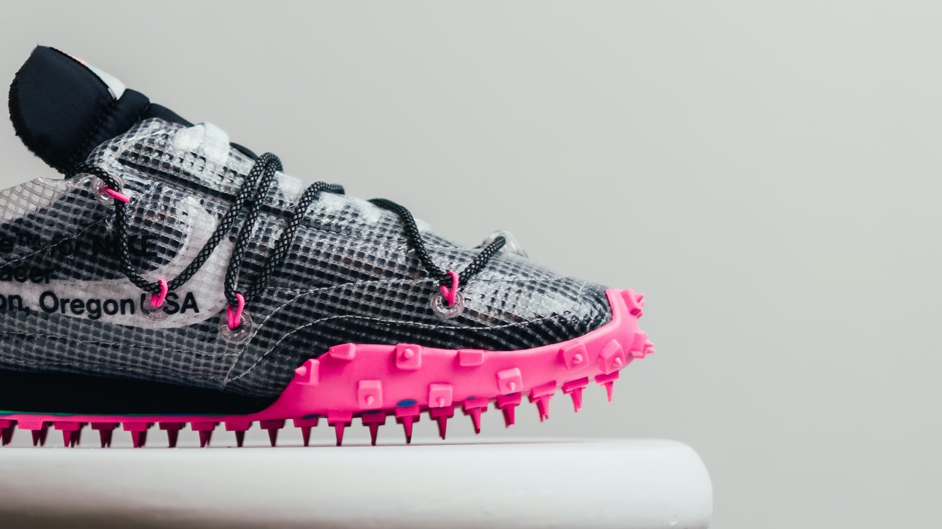 nike off white pink spikes