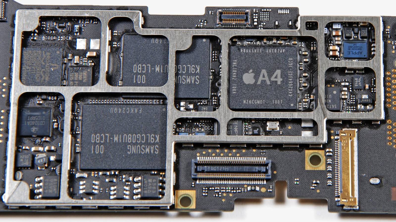 Оперативная память айфон xr. Процессор iphone 13 Pro. Iphone 14 процессор и ядро. Arm процессор в айфоне. Чип памяти IPAD 4.