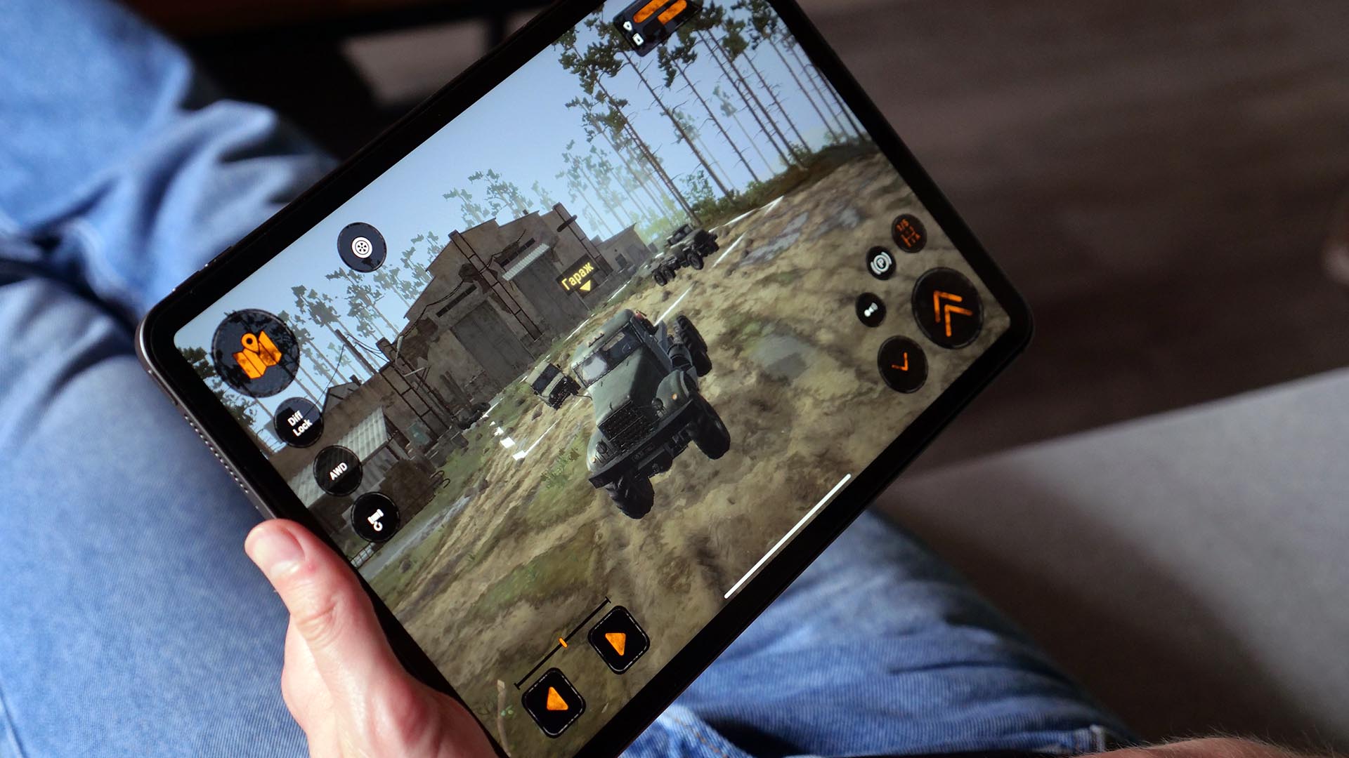 Помесили грязь в MudRunner на iPad Pro — Wylsacom