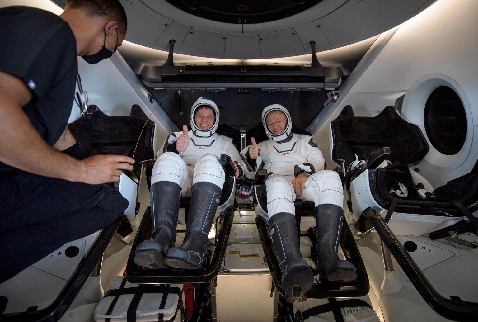 Экипаж SPACEX Dragon Crew