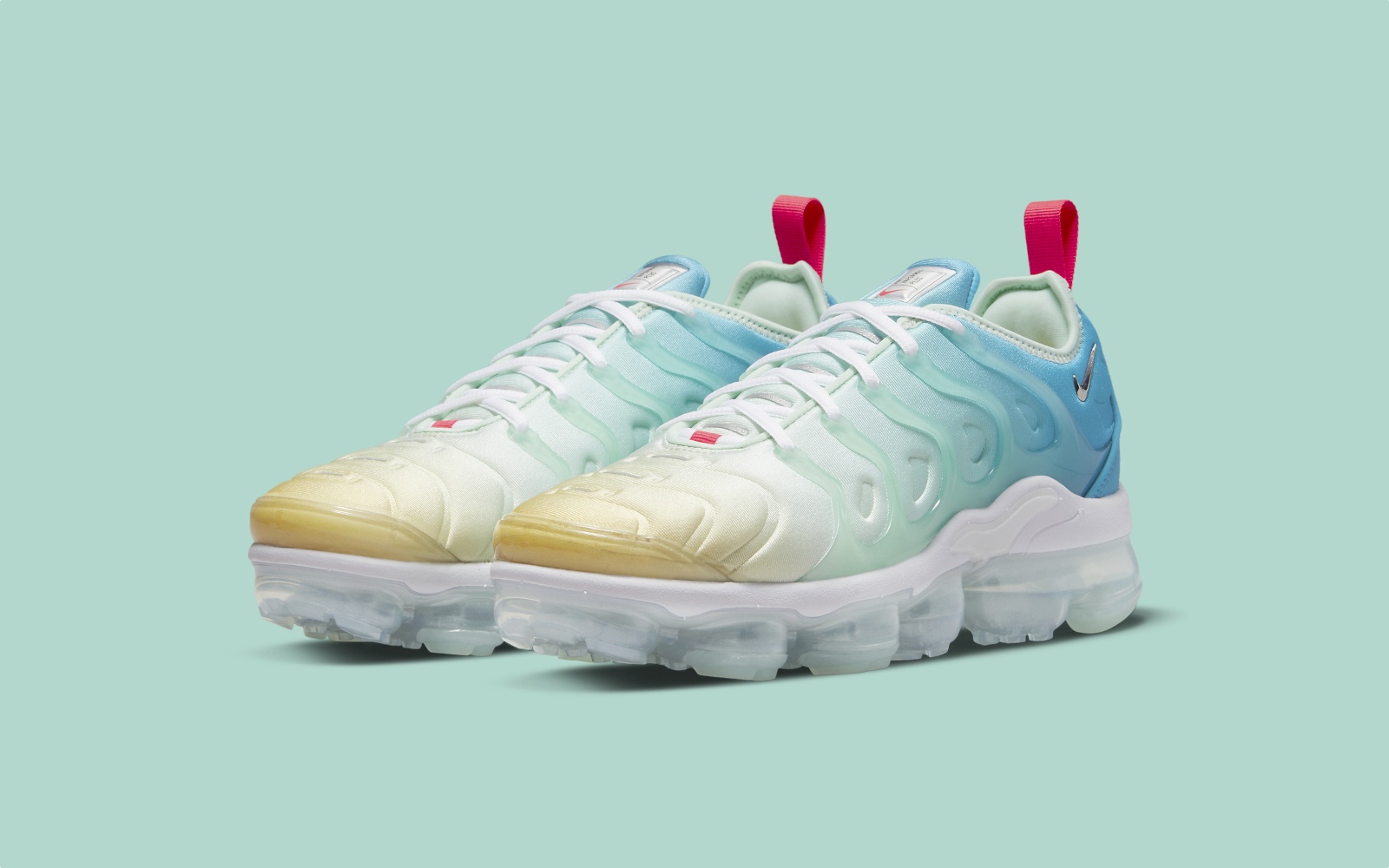 Фотопост: Nike VaporMax Plus с 