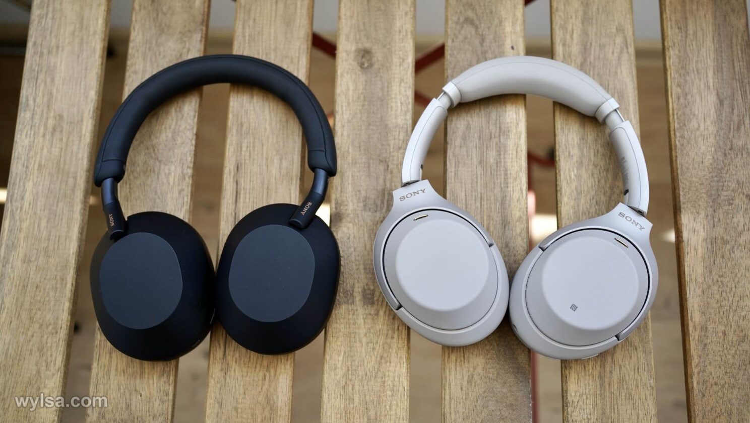 Sony WH-1000XM5 и Sony MDR-1000X