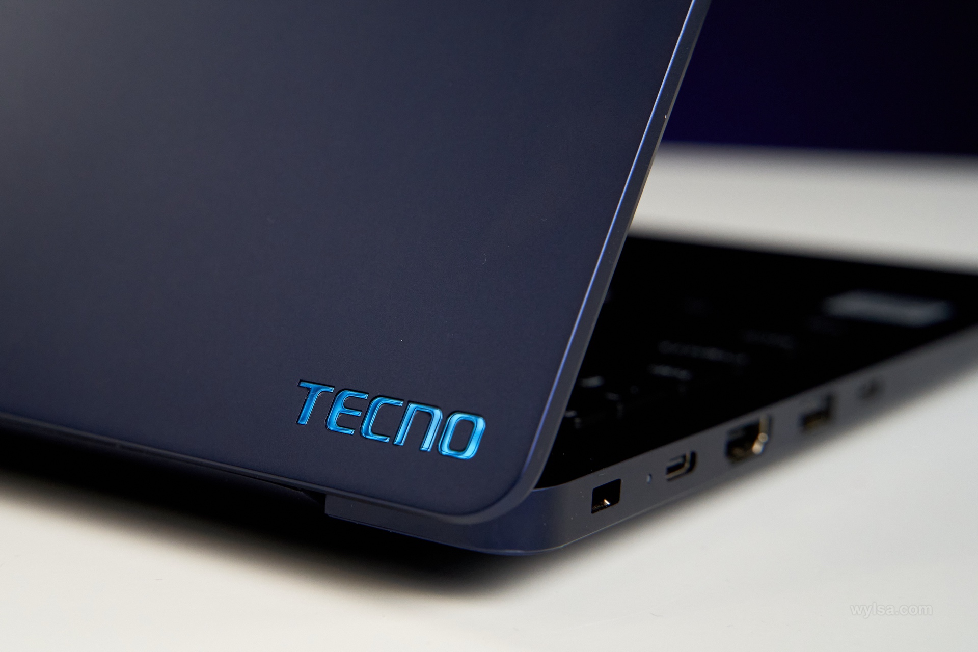 Ноутбук tecno megabook t1 i5. MEGABOOK t1. Techno MEGABOOK t1. Ноутбук Tecno MEGABOOK t1 зарядник. Ноутбук Techno MEGABOOK.