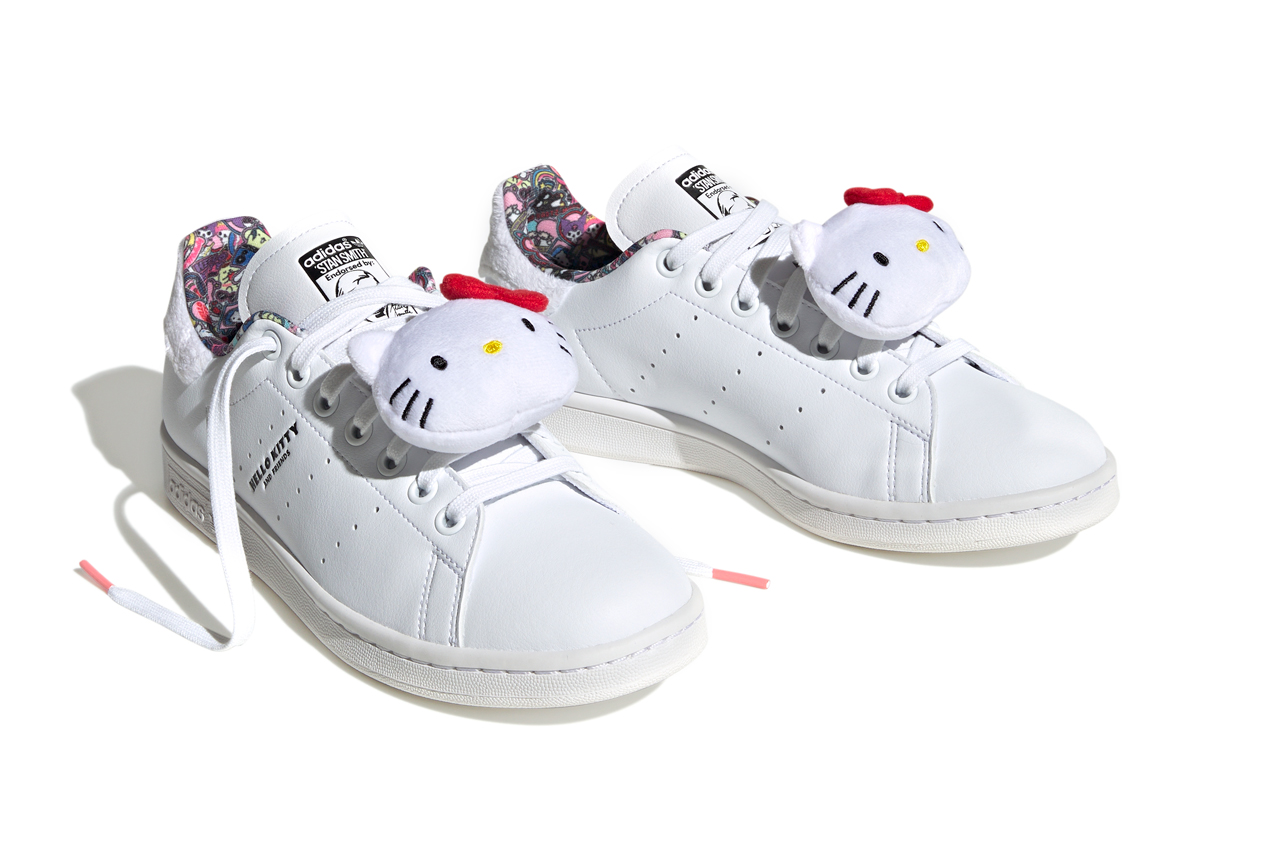 adidas Stan Smith украсили плюшевыми Hello Kitty