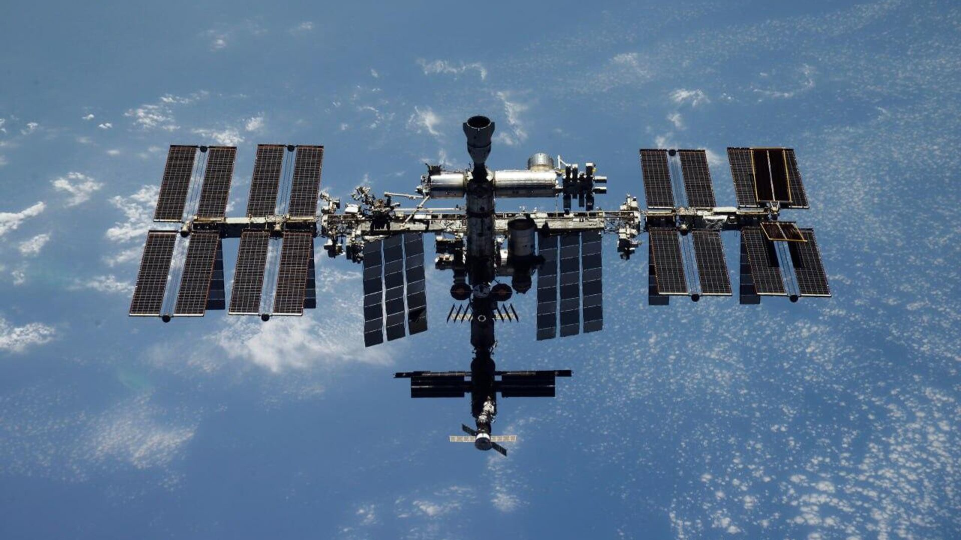Инцидент на МКС: NASA экстренно эвакуировало астронавтов из-за утечки воздуха