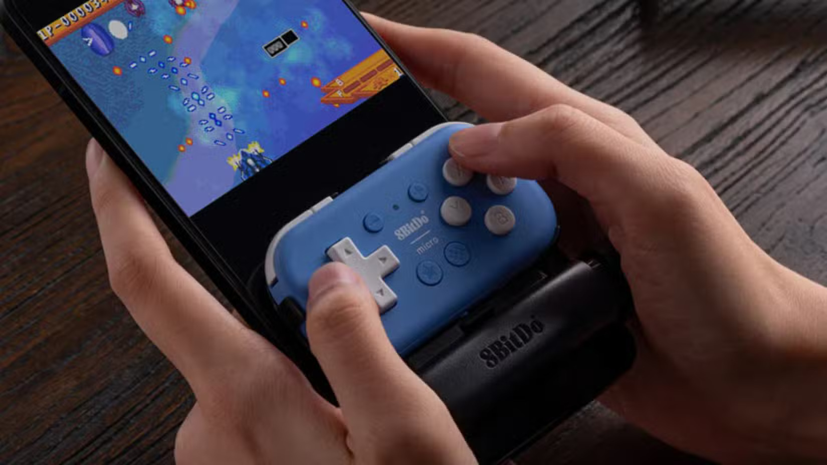 8BitDo сделала зажим для контроллеров