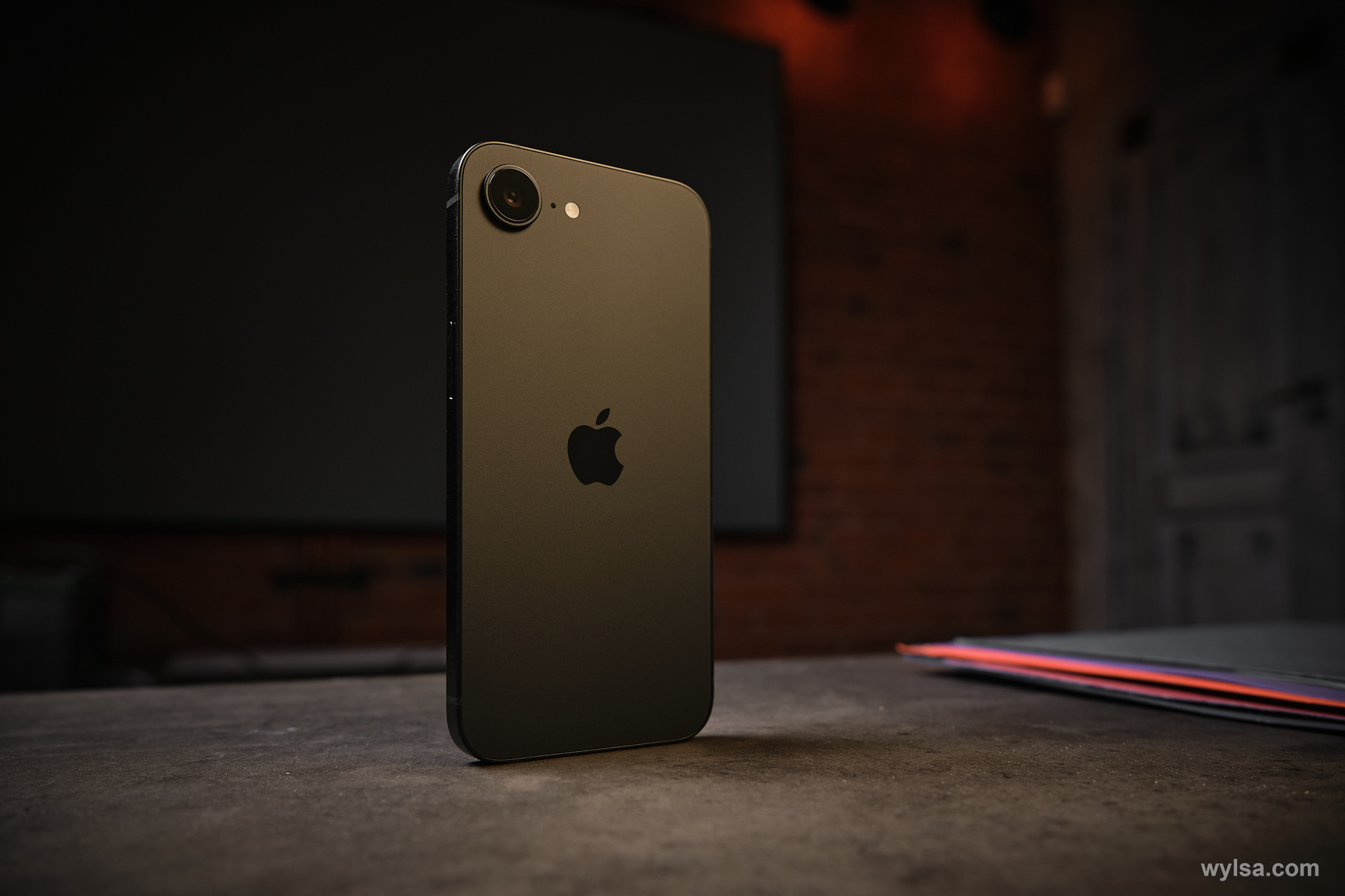 Слух: iPhone 17e получит другое улучшение экрана вместо Dynamic Island