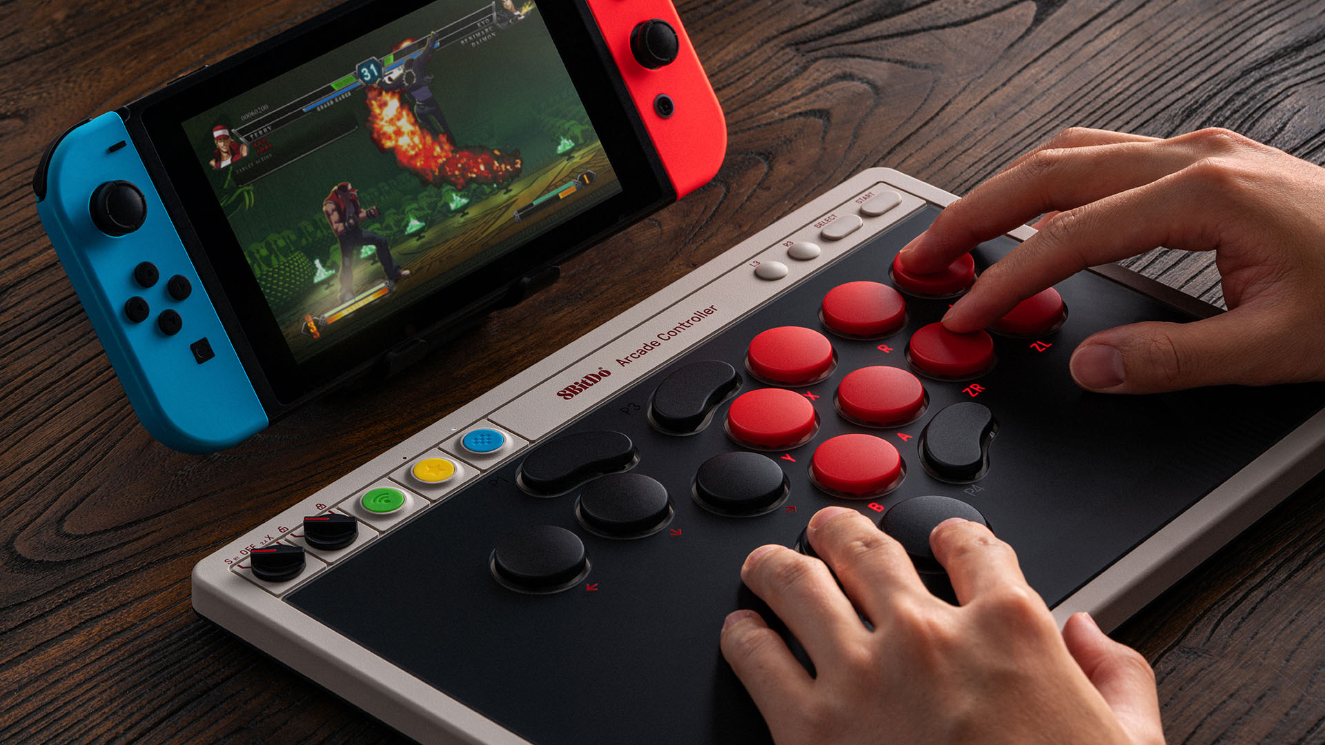 8BitDo представила супертонкий контроллер для файтингов