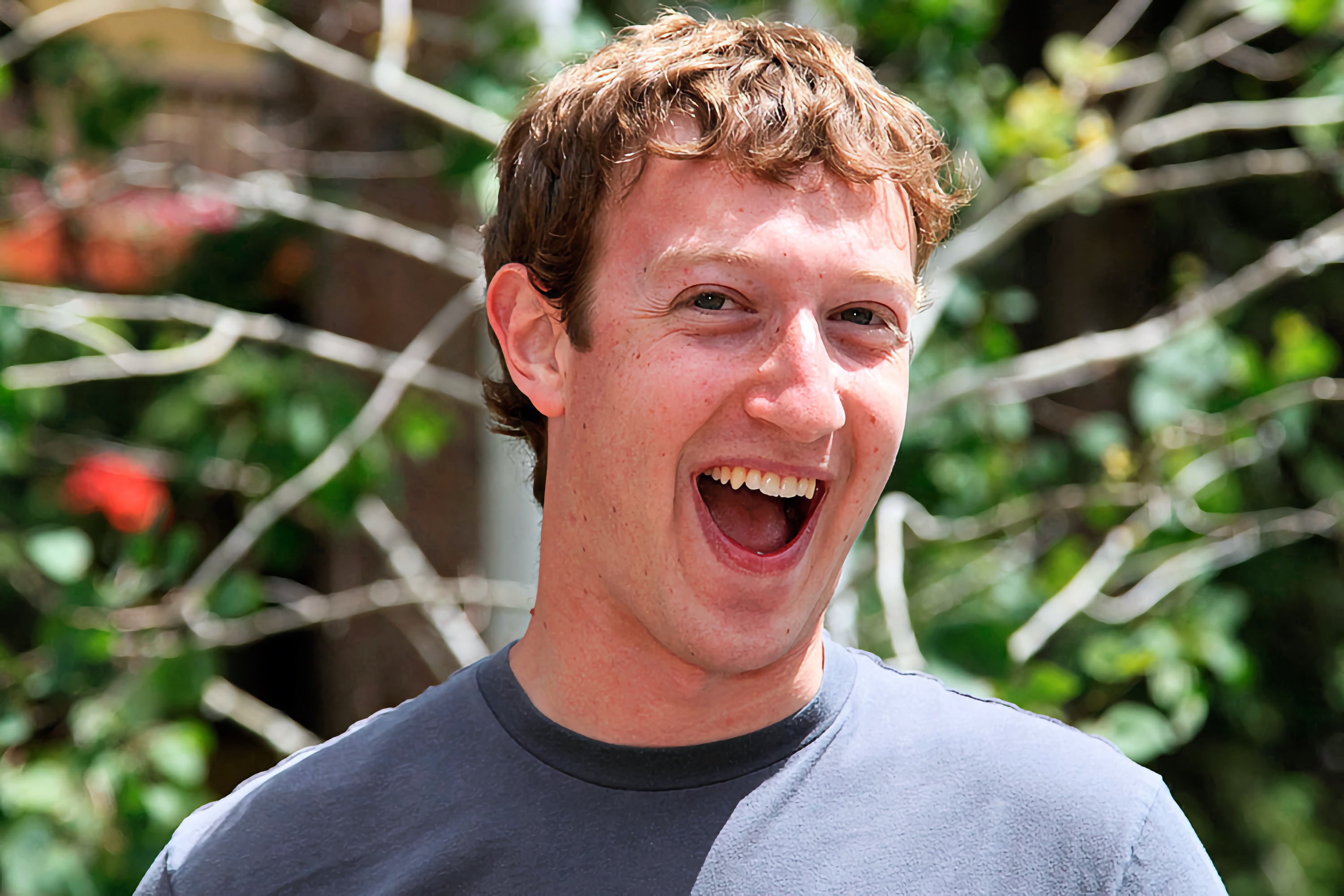Facebook* умеет распознавать подавленных подростков и предлагать им таргетированную рекламу, развивающую комплексы