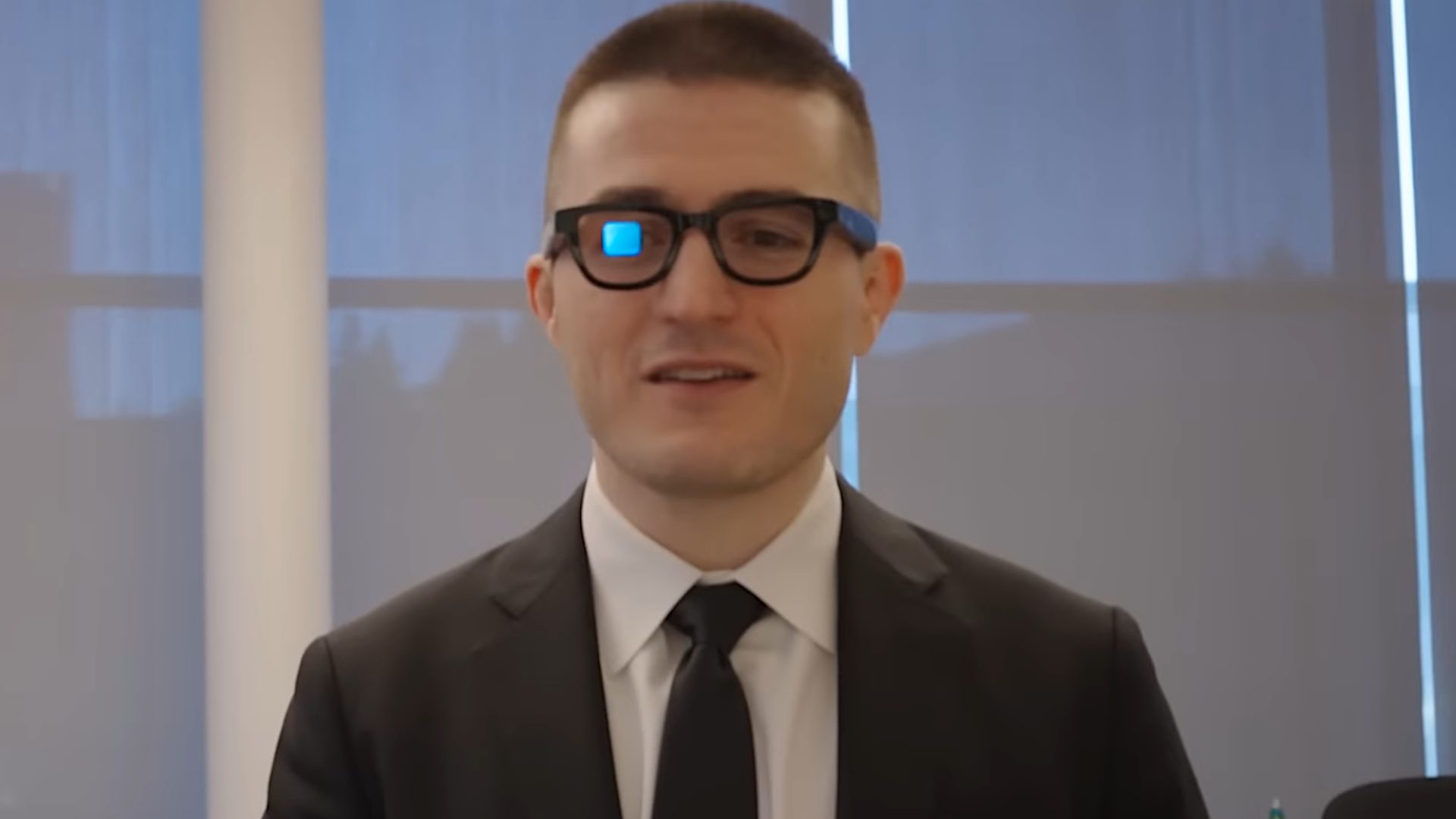 Google провела закрытое демо XR-очков с искусственным интеллектом