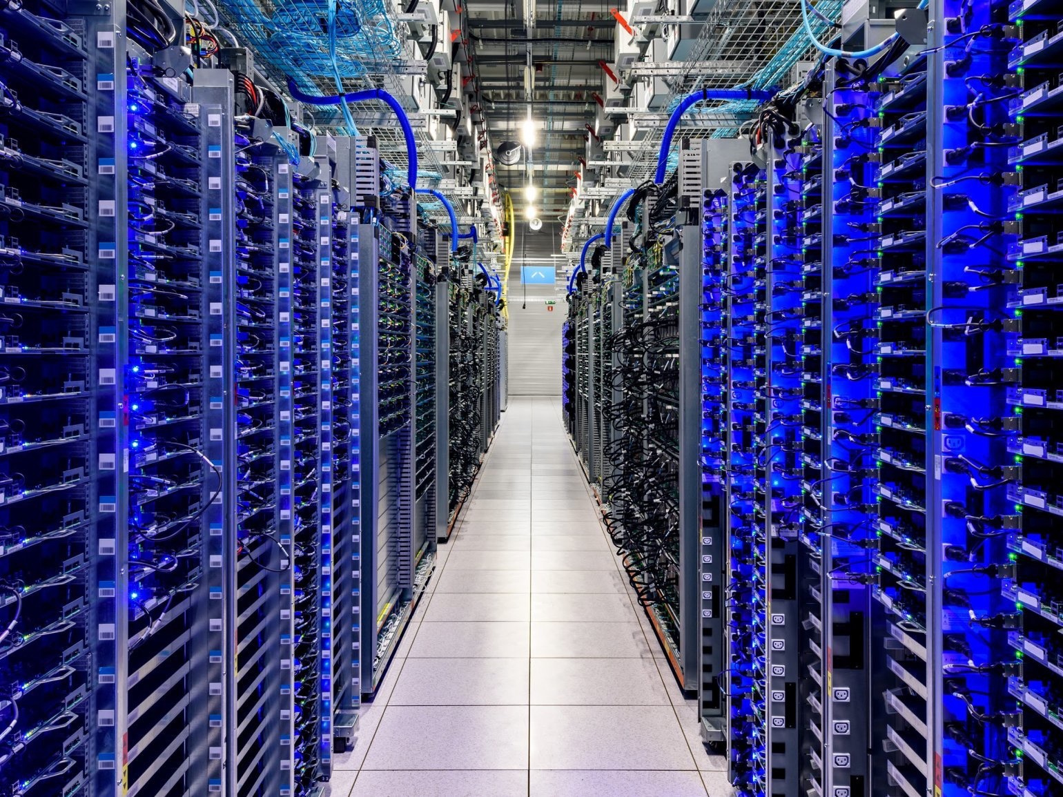 Google, Apple, Microsoft и другие разместили свои серверы ближе к РФ, чтобы ускорить загрузку трафика