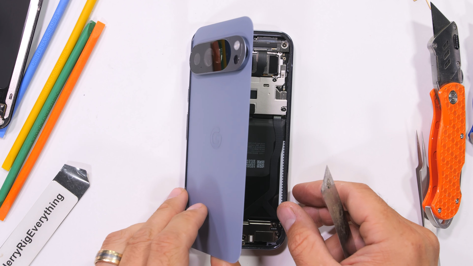 Pixel 10 оказался самым ремонтопригодным смартфоном Google, но не перегнал iPhone