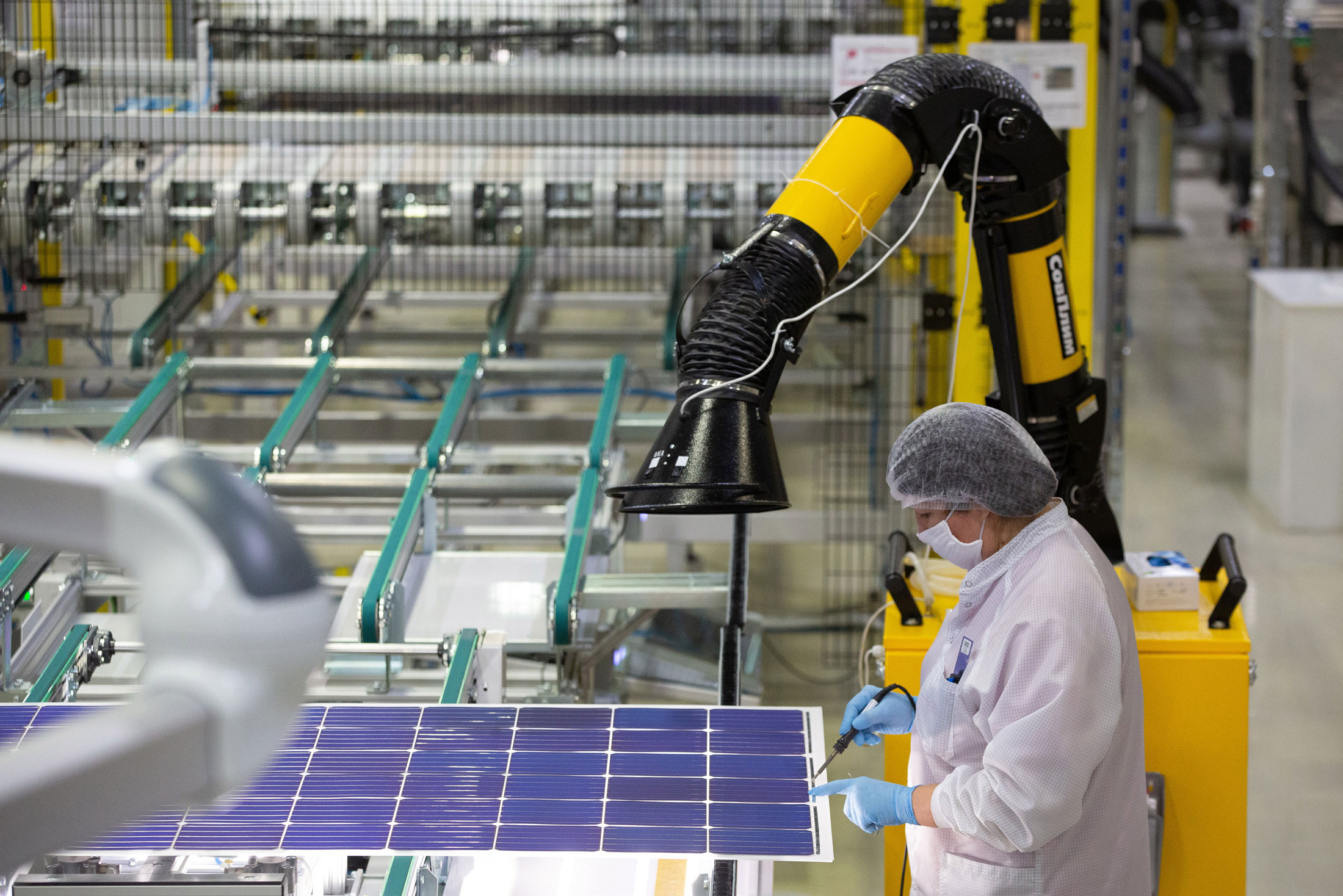 Отечественные производители техники предложили выплачивать им до 15 000 рублей за каждый проданный товар