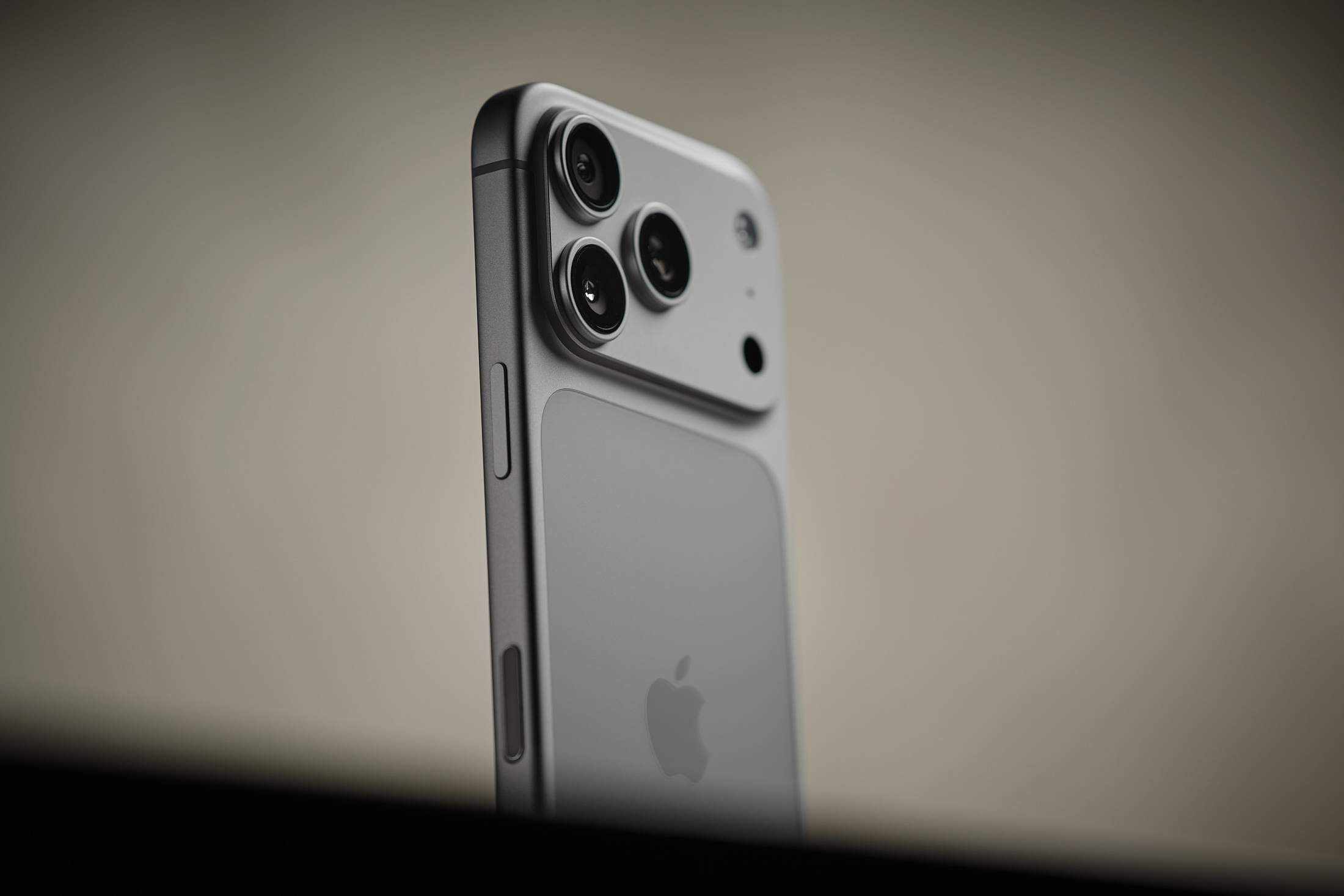 Обзор iPhone 17 Pro: долгожданное обновление