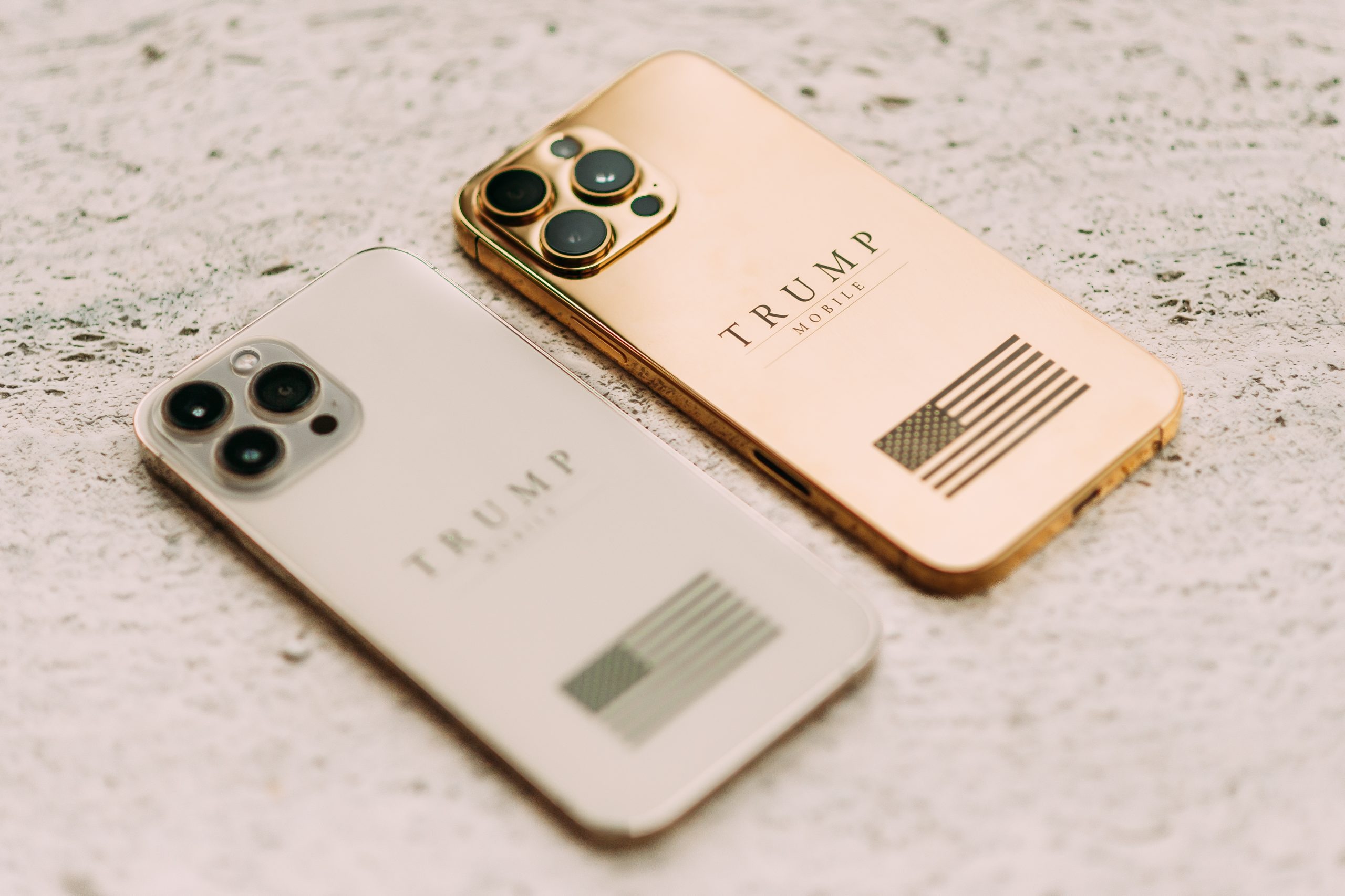 Trump Mobile T1 ещё не вышел, поэтому анонсирован премиальный T1 Ultra