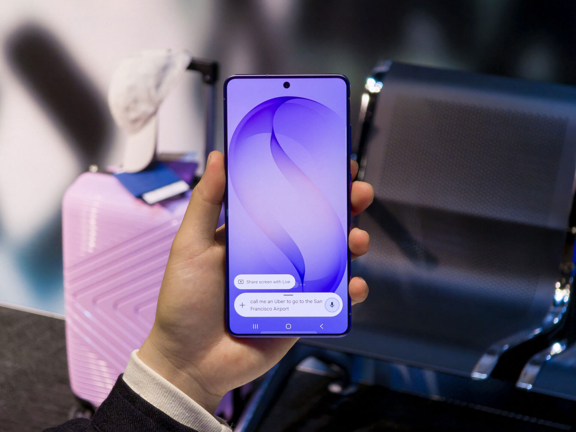 023-lifesytle-galaxy-s26ultra-cobaltviolet-automation-calltaxi