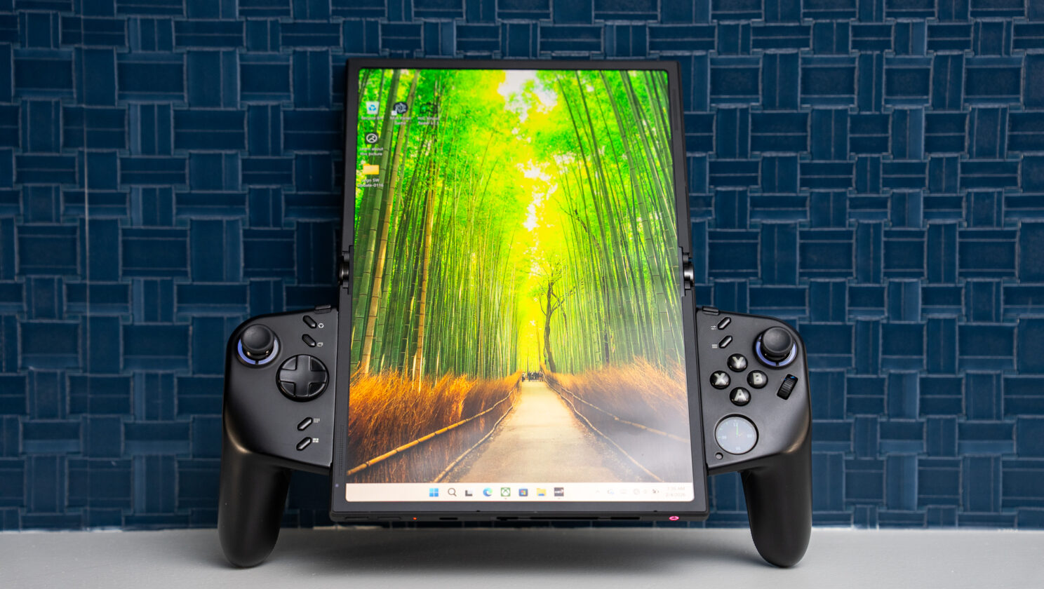 268328_Lenovo_Legion_Go_Fold_Concept_MWC2026_ADiBenedetto_0006