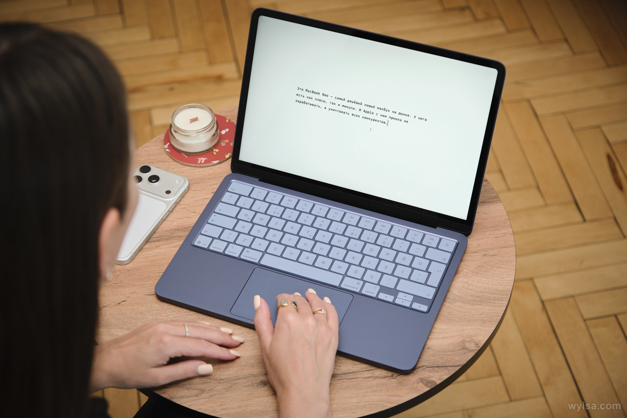 Обзор MacBook Neo: 8 ГБ, разделившие мир