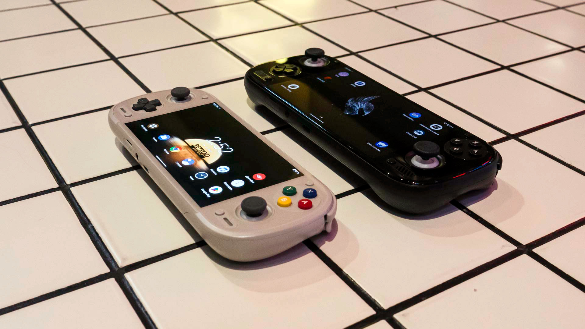 Обзор Retroid Pocket 6 и AYN Odin 3