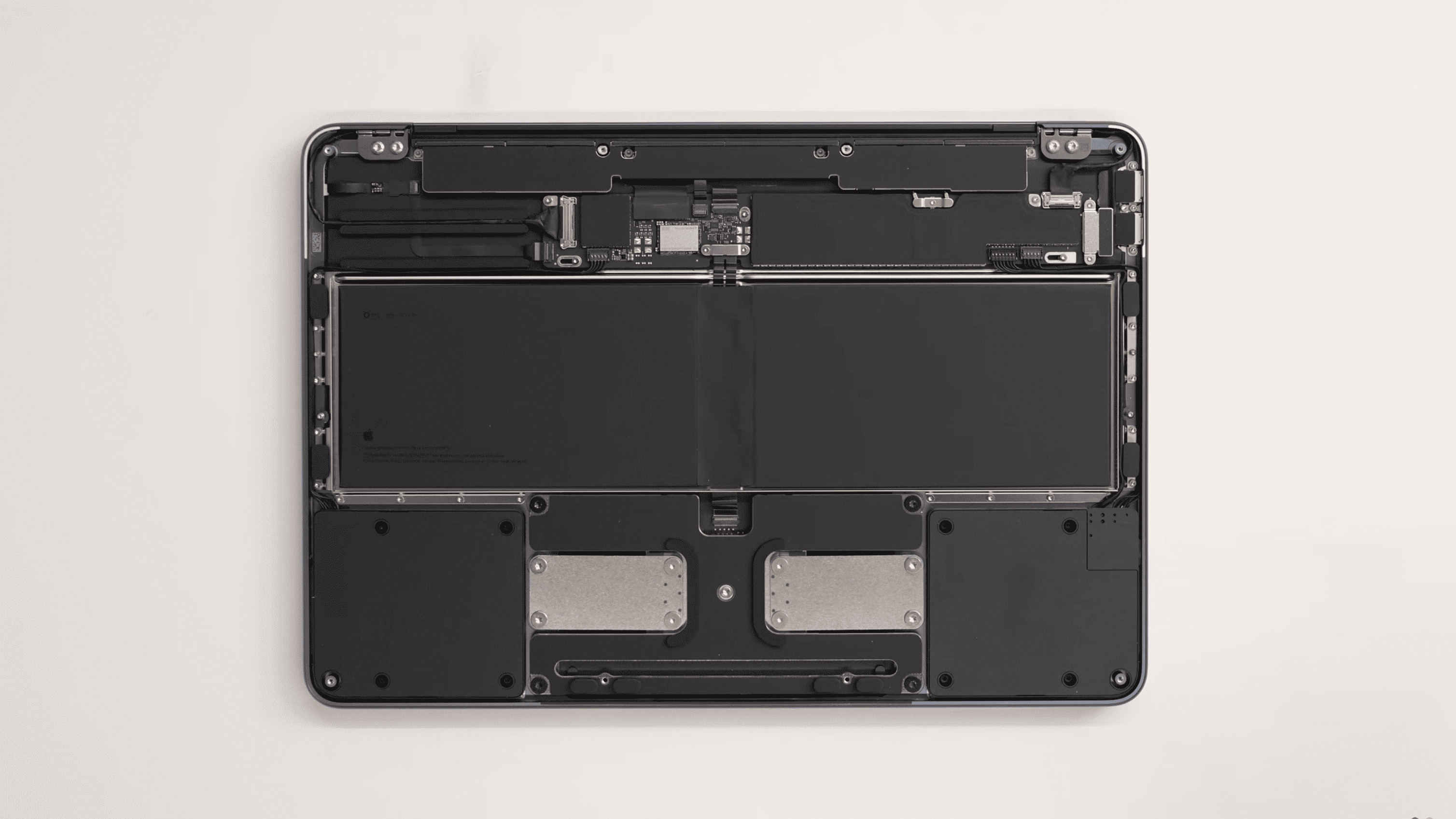 Apple разработала для MacBook Neo уникальный тачпад