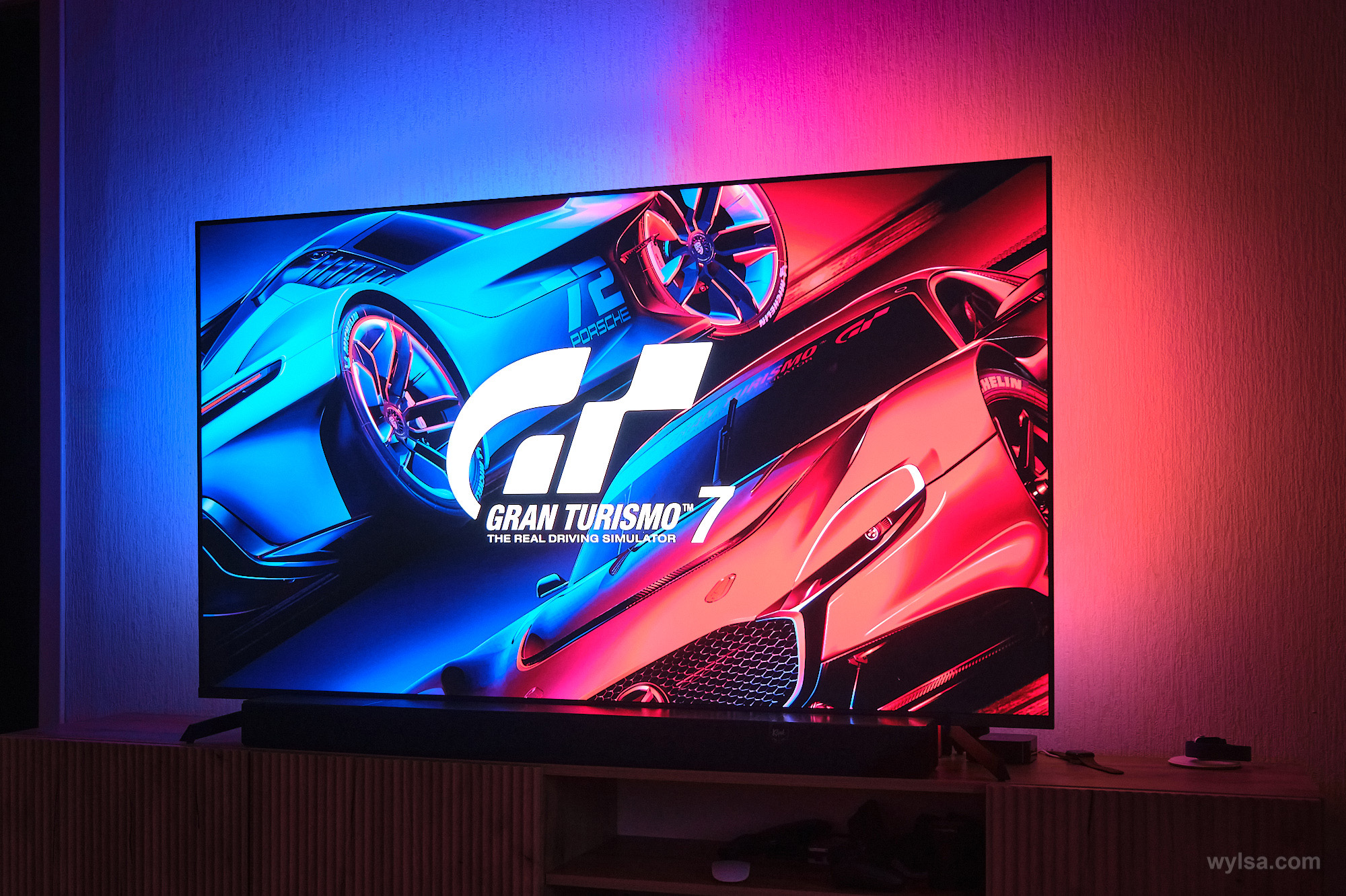 Вещь дня: Govee AI Sync Box 2 — внешний «эмбилайт» для телевизора