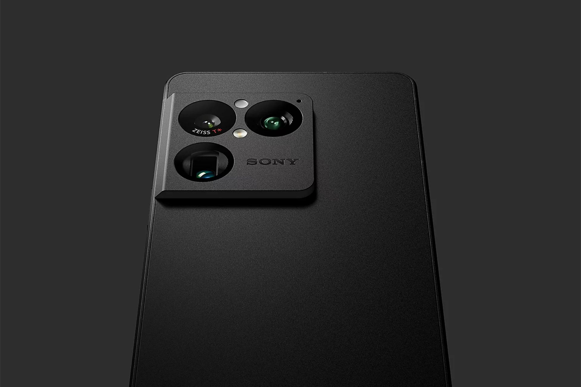 Sony впервые за шесть лет обновила дизайн флагманского XPERIA 1