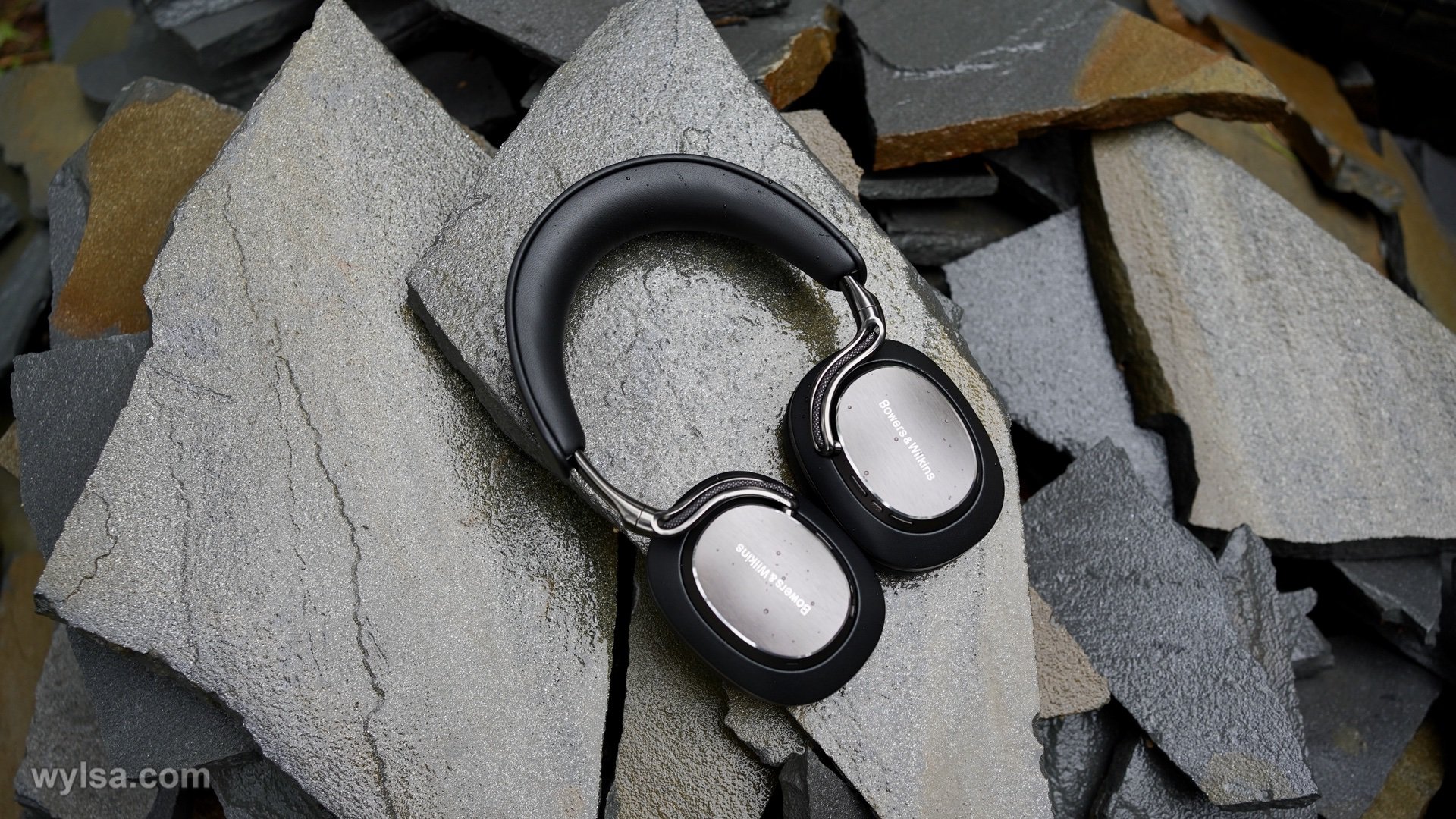 Обзор наушников Bowers & Wilkins Px8 S2