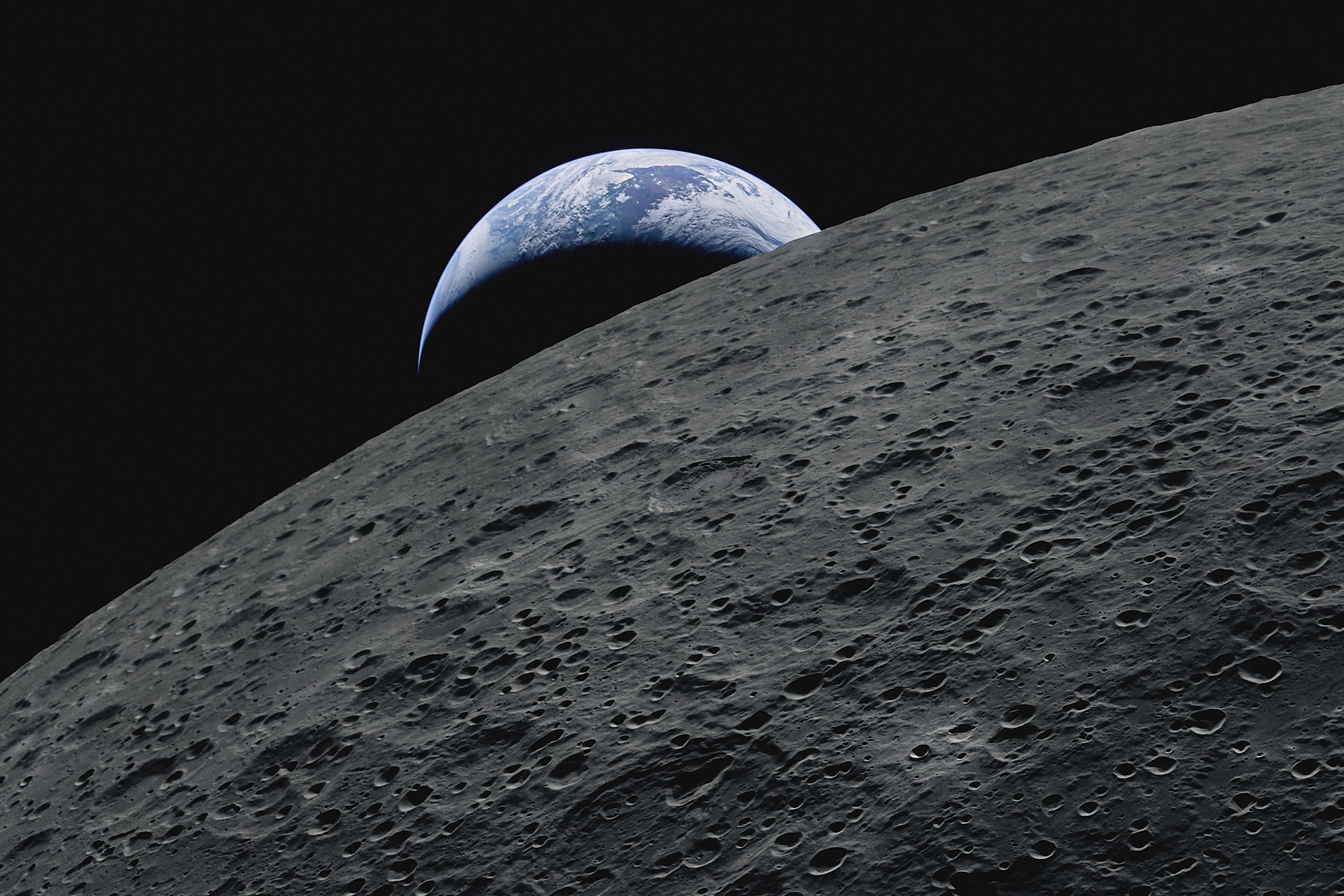 NASA выложило все RAW, снятые во время миссии Artemis 2