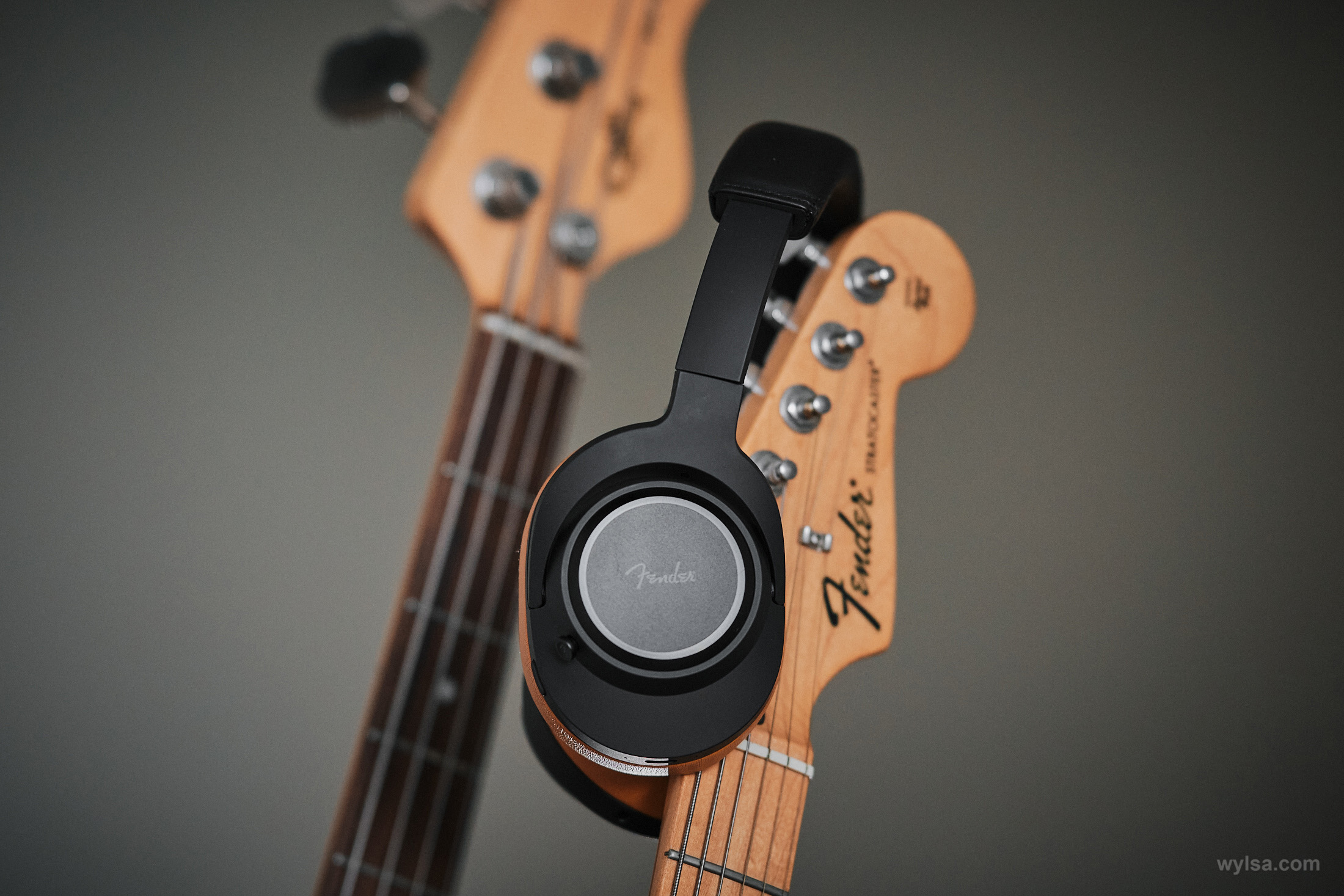 Обзор Fender Audio MIX: легенда или фейк, прячущийся за важным именем?