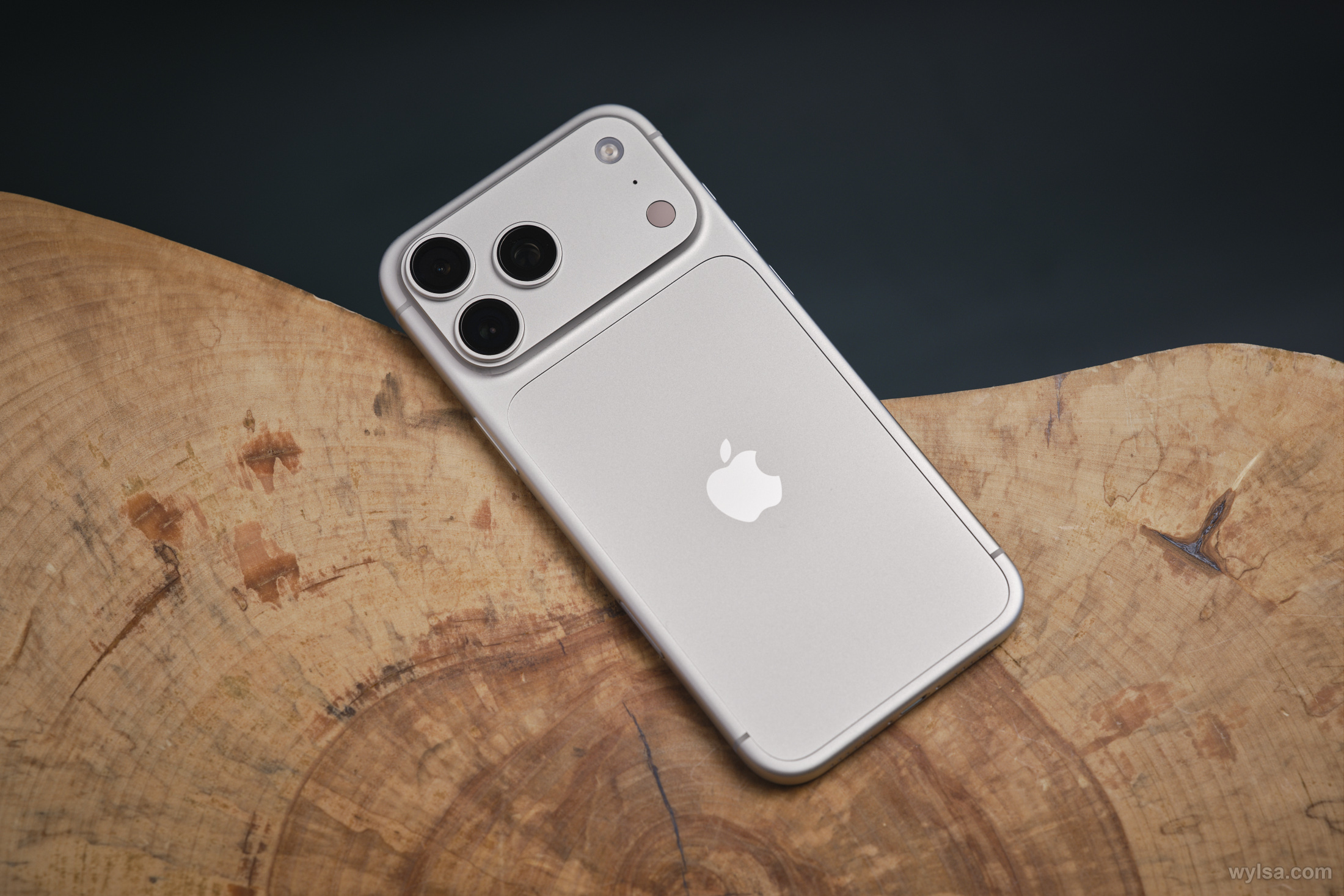 iPhone из какой страны лучше всего купить?