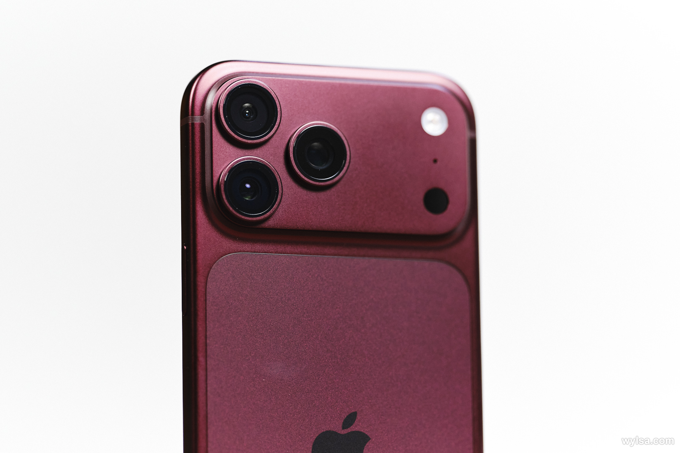iPhone 18 Pro поставил рекорд по предзаказам в Китае