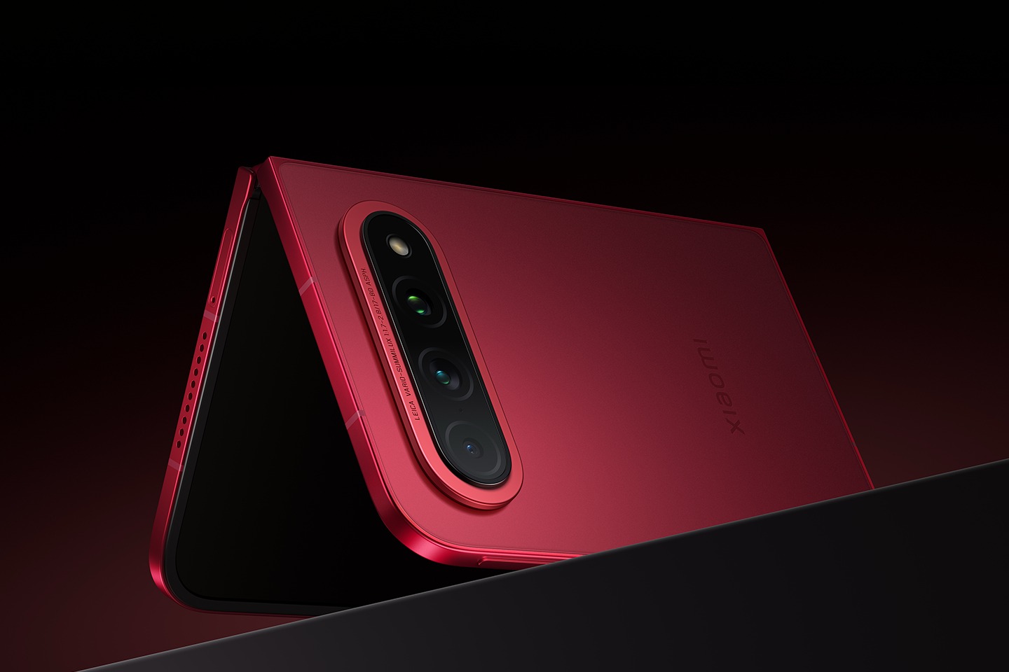 Начинаем заново: Xiaomi представила 18 Fold