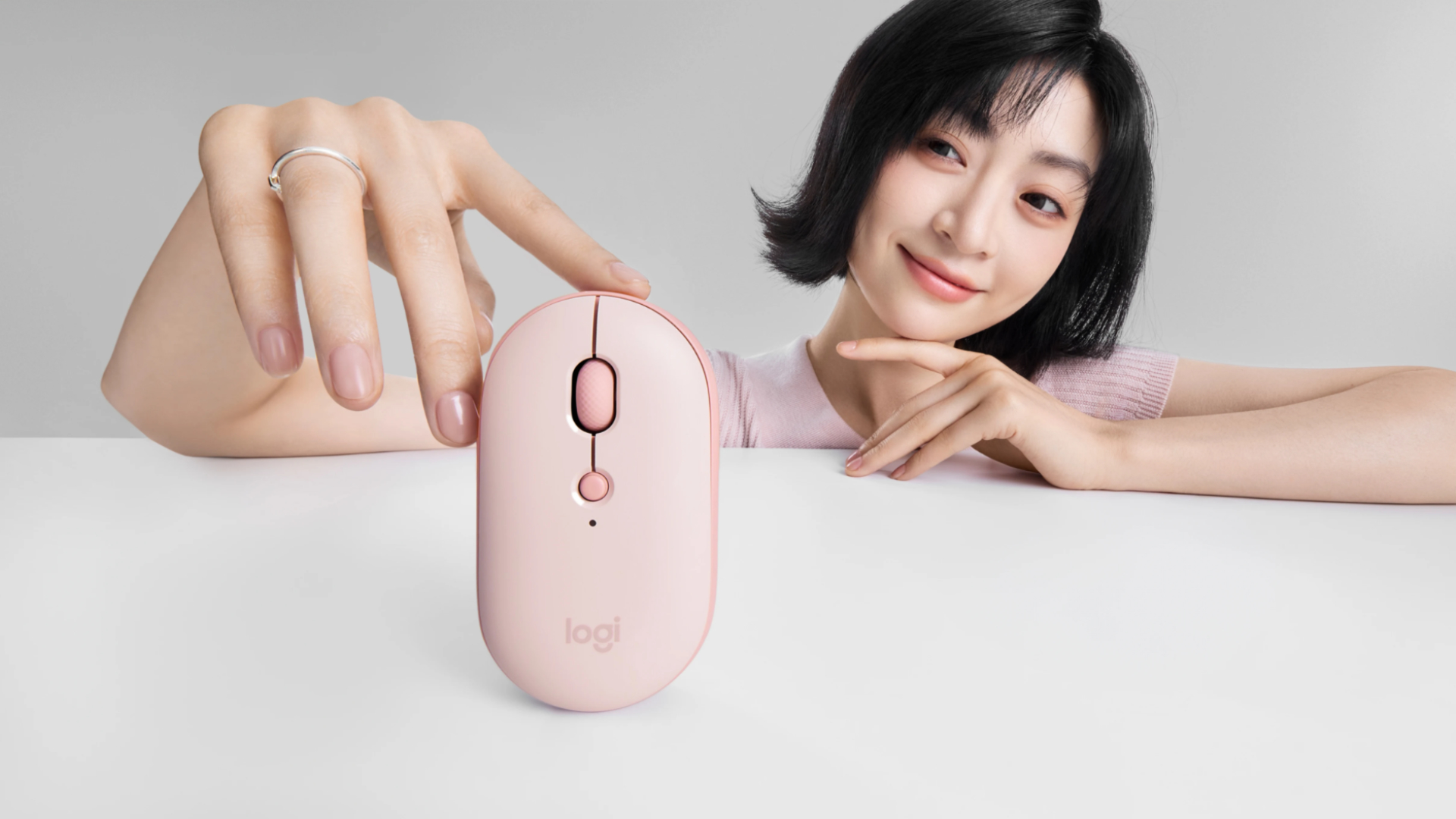 Logitech выпустила складную мышку Pebble Up для тех, кто экономит место в рюкзаке